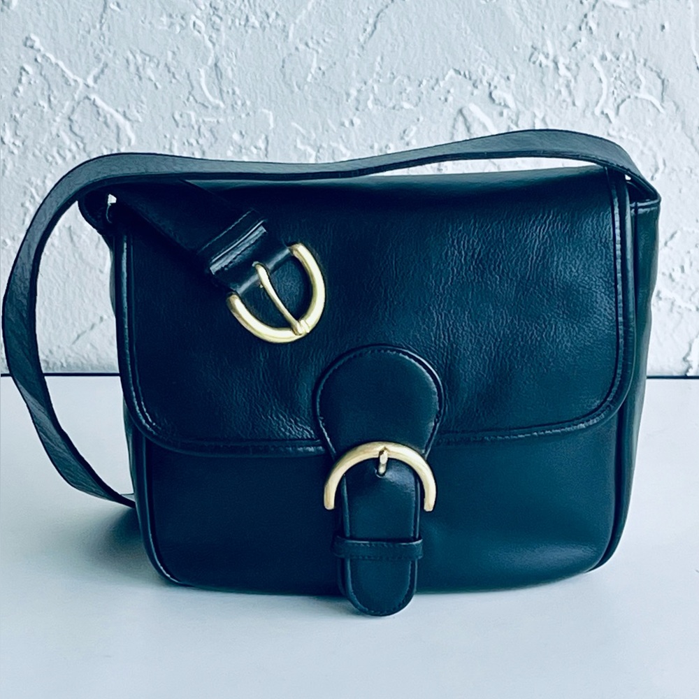 VINTAGE COACH BEDFORD #4164 BLACK SHOULDER BAG